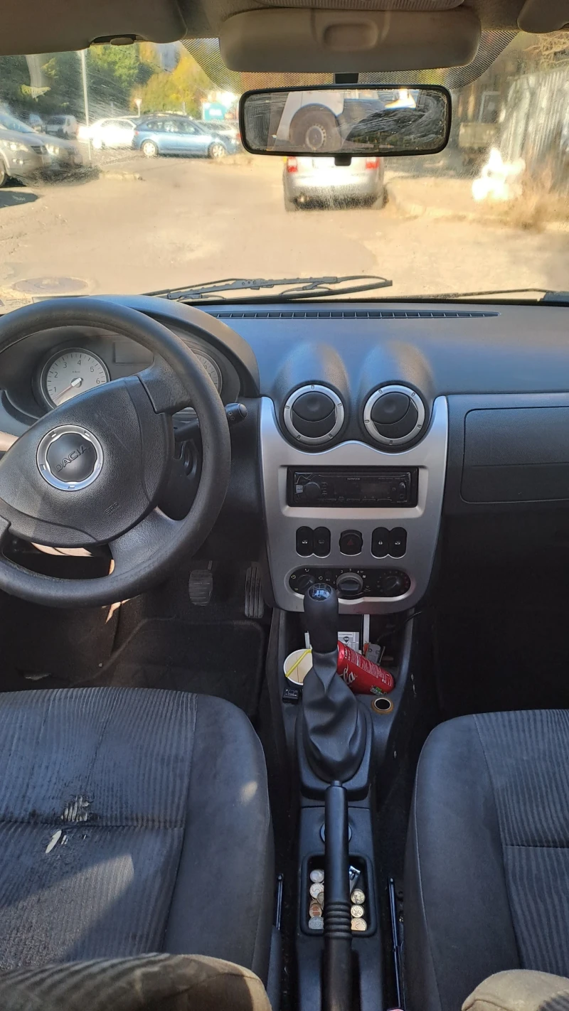 Dacia Logan, снимка 6 - Автомобили и джипове - 47695459