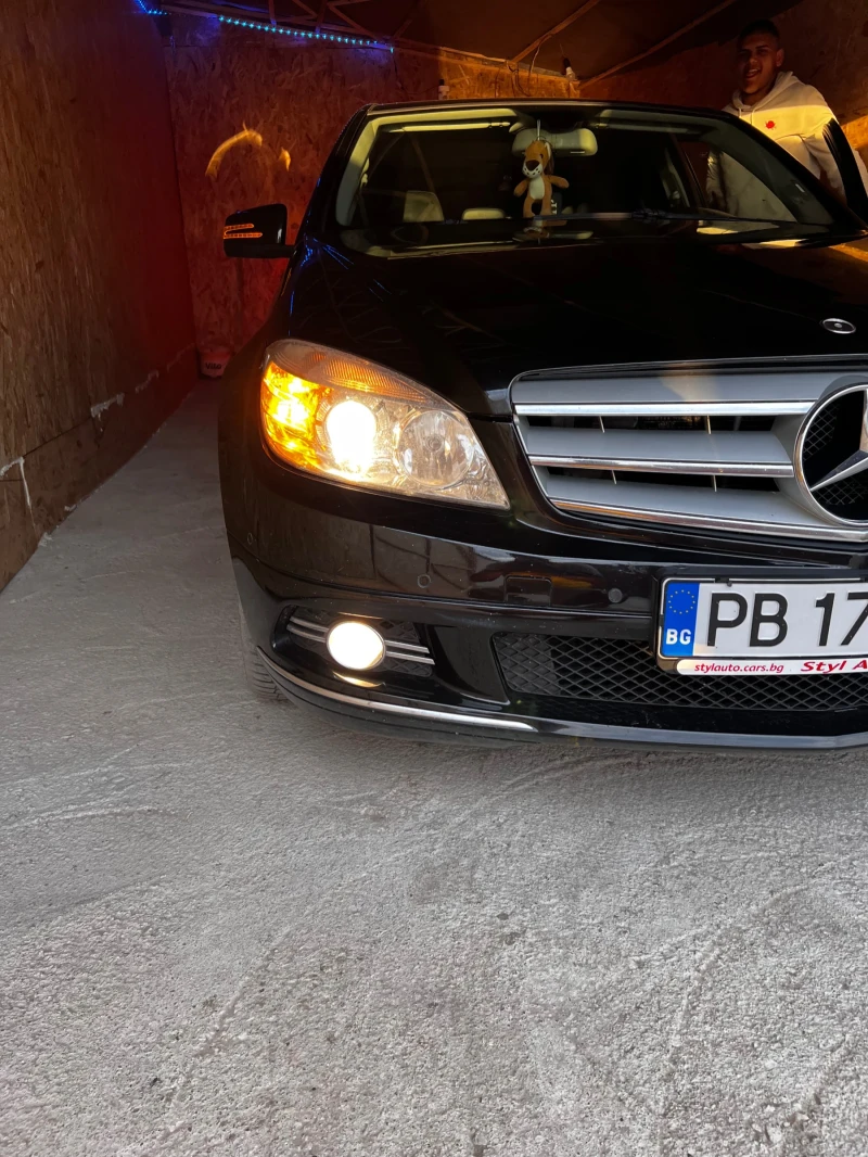 Mercedes-Benz C 200 2.2 CDI, снимка 3 - Автомобили и джипове - 47790642