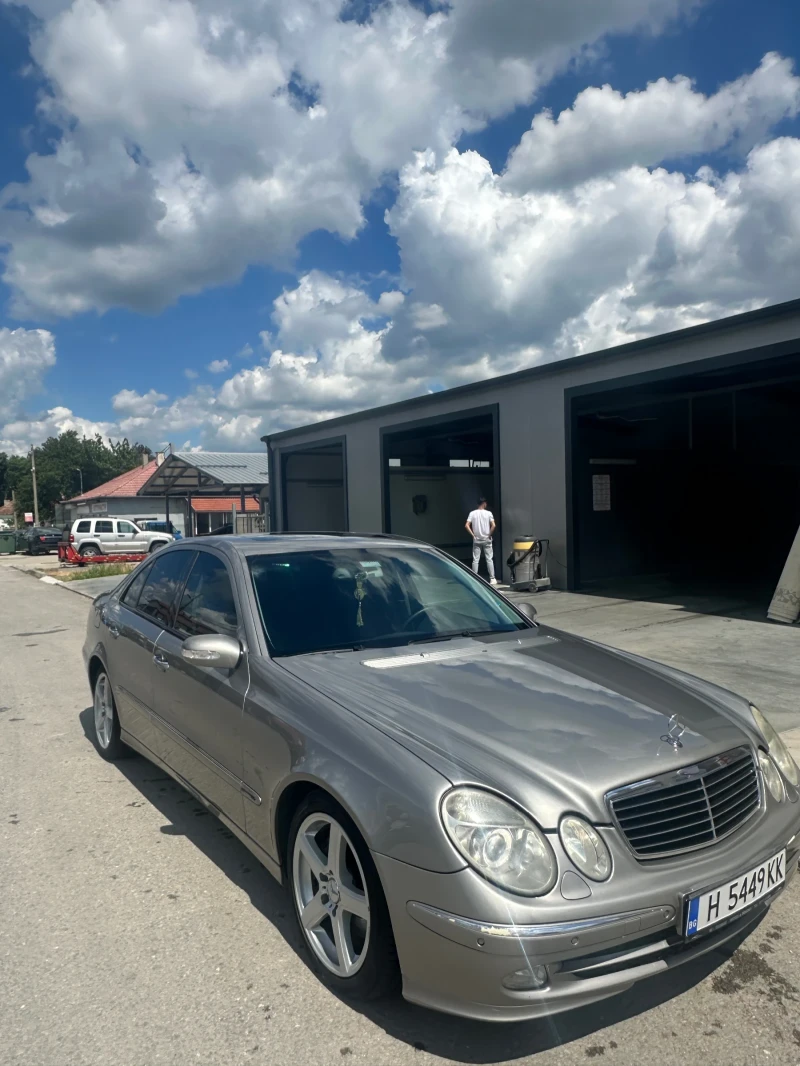Mercedes-Benz E 320, снимка 6 - Автомобили и джипове - 52677796