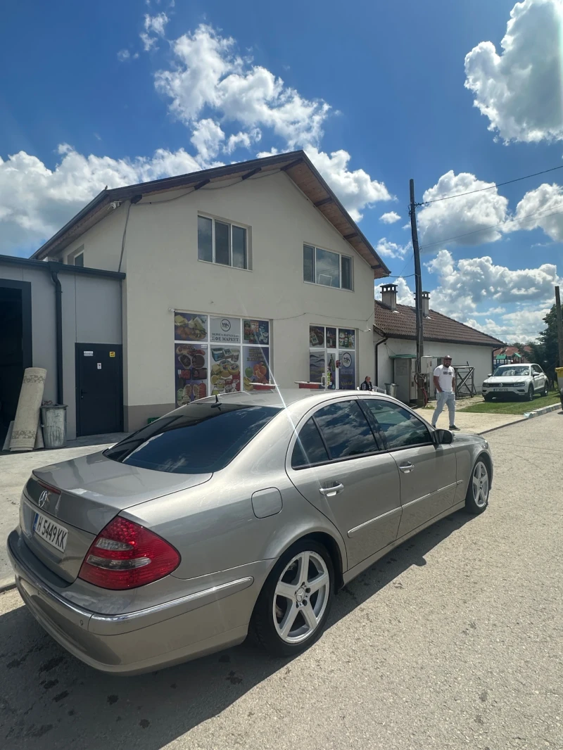 Mercedes-Benz E 320, снимка 5 - Автомобили и джипове - 52677796