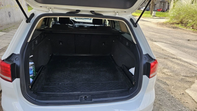 VW Passat Variant, снимка 10 - Автомобили и джипове - 51773975