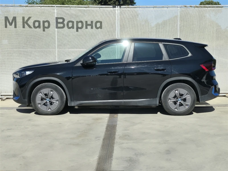 BMW iX1 xDrive30, снимка 3 - Автомобили и джипове - 51495367