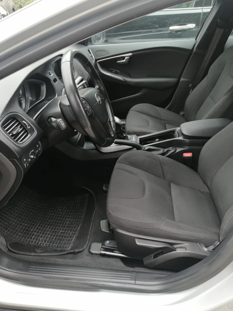 Volvo V40 Cross Country 1.6, снимка 7 - Автомобили и джипове - 52617153