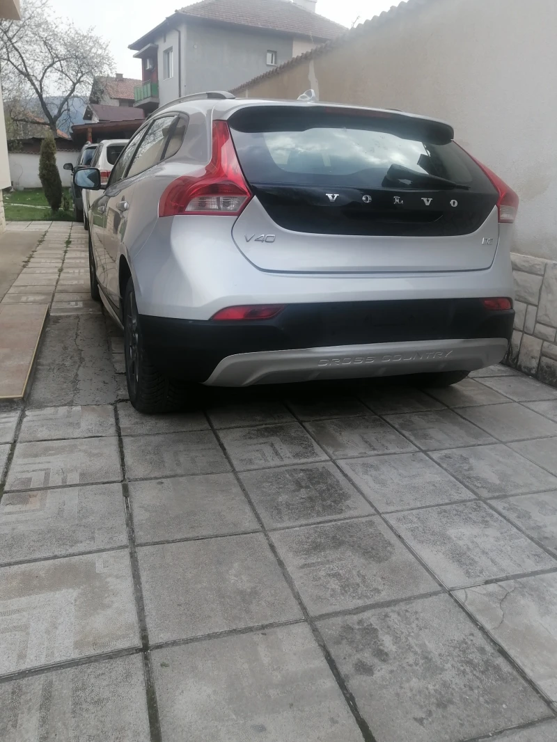 Volvo V40 Cross Country 1.6, снимка 3 - Автомобили и джипове - 52617153