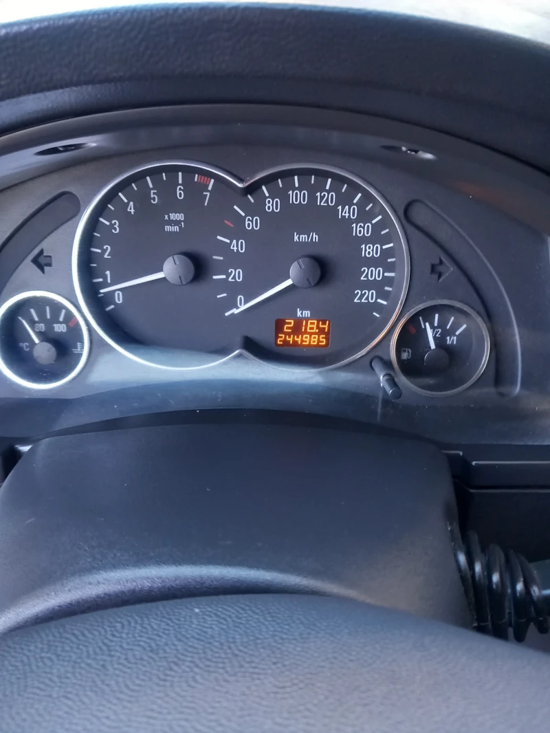 Opel Meriva, снимка 3 - Автомобили и джипове - 52403584