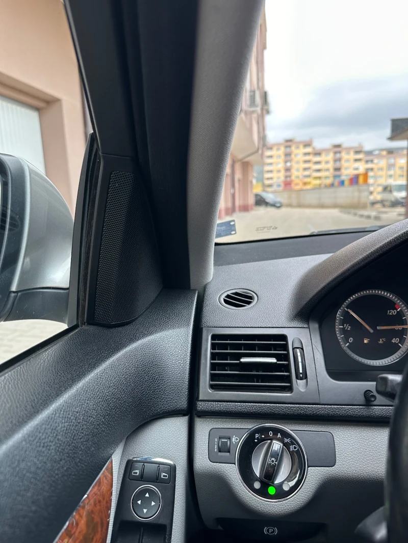 Mercedes-Benz C 220 C220 OM646 / Harman Kardon, снимка 8 - Автомобили и джипове - 52803163