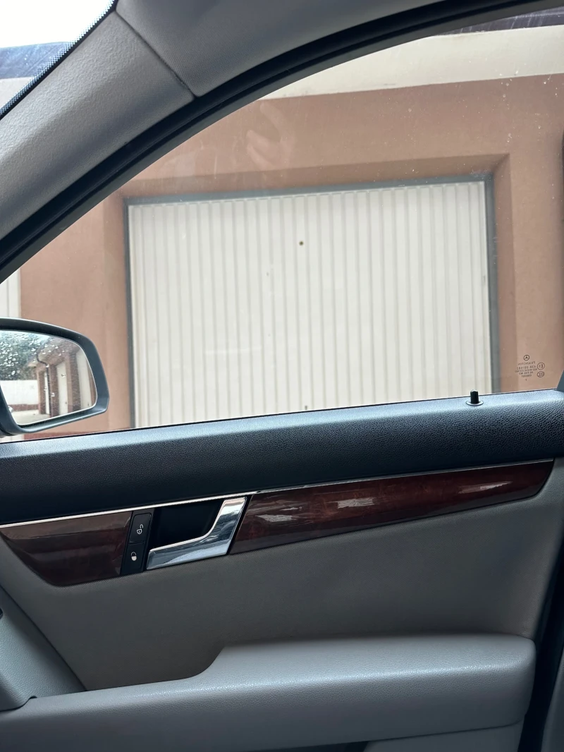 Mercedes-Benz C 220 C220 OM646 / Harman Kardon, снимка 12 - Автомобили и джипове - 52803163