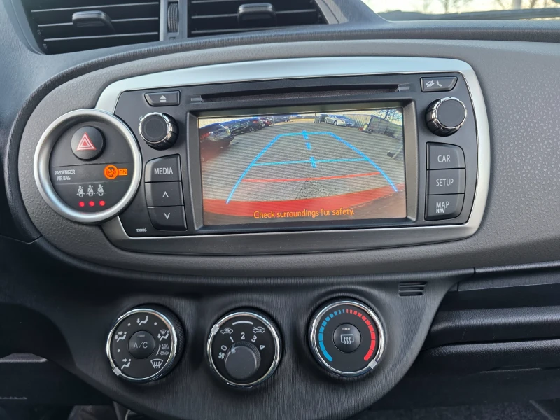 Toyota Yaris 1.33 VVTI Камера Евро 5, снимка 13 - Автомобили и джипове - 53128627