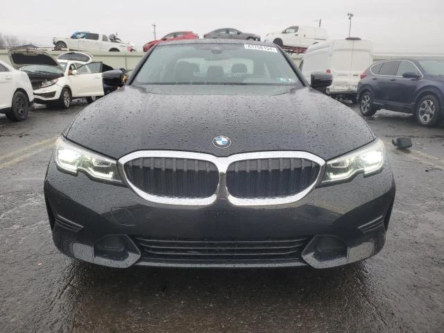 BMW 330 XI* Sport line* AMBIENT* APPLE CARPLAY, снимка 1 - Автомобили и джипове - 48636122