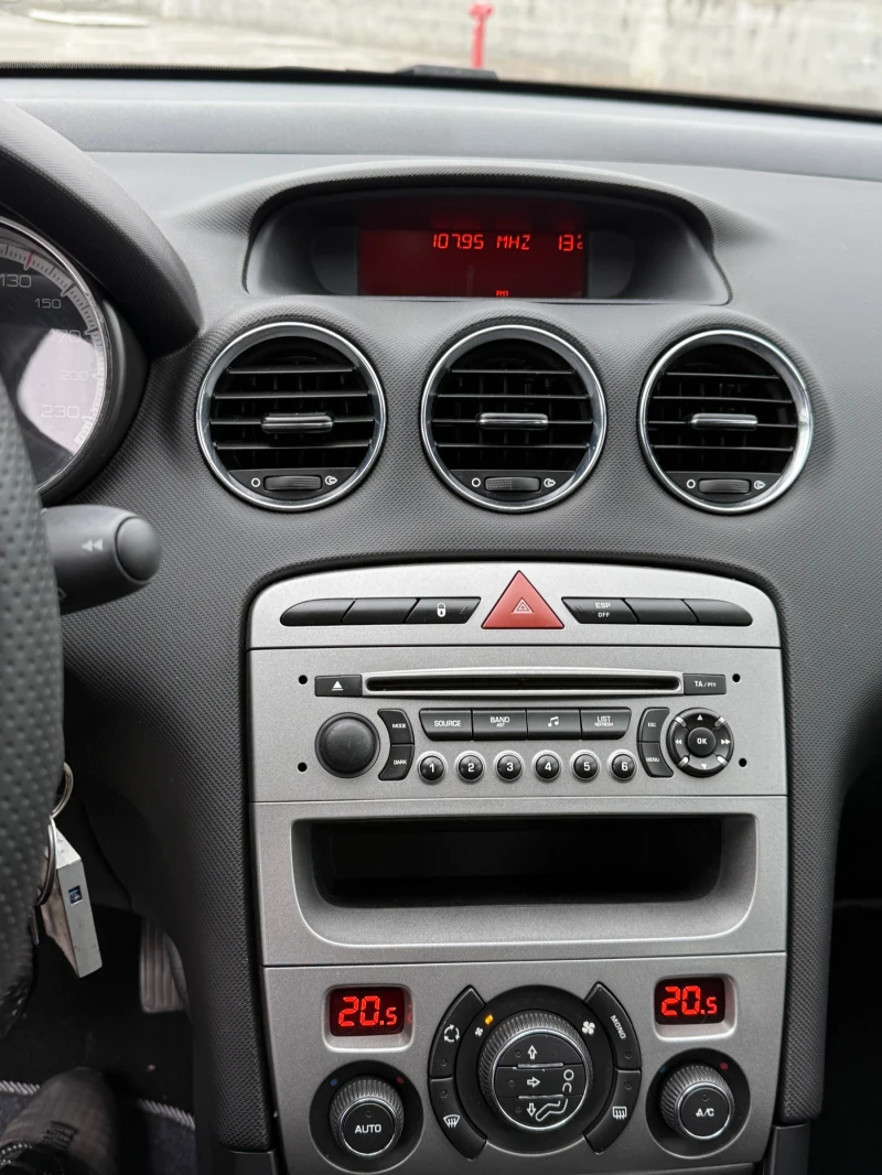 Peugeot 308 1.6HDI 90кс Италия - 4300 лв. - 64607854 | Car24.bg