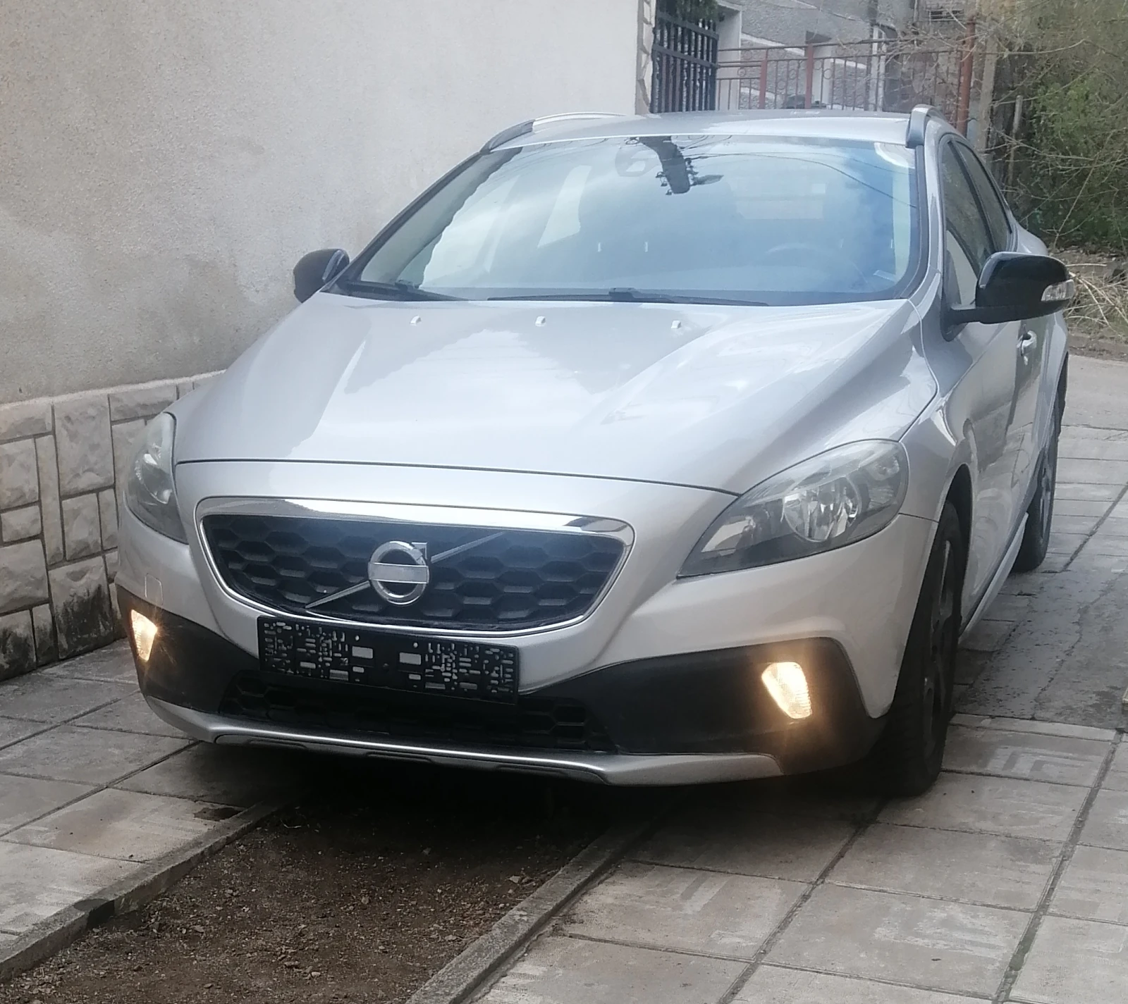 Volvo V40 Cross Country 1.6, снимка 1