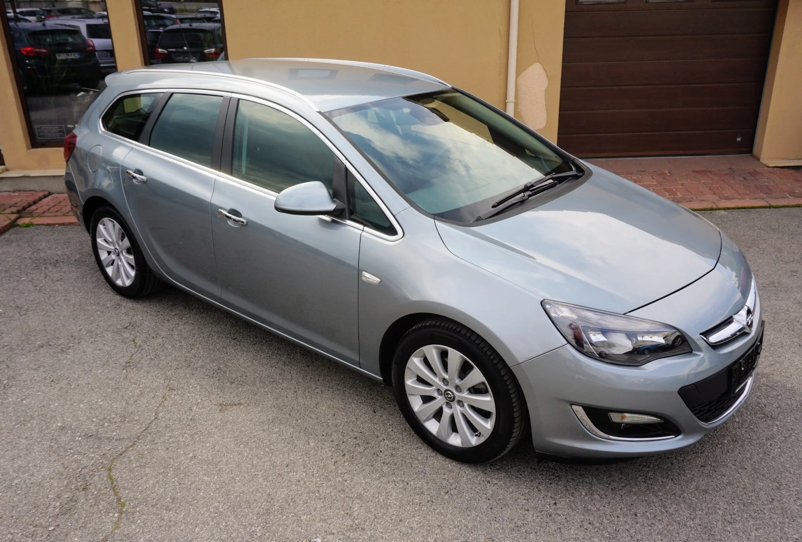 Opel Astra 1.7 CDTI ST COSMO ECOFLEX - изображение 2