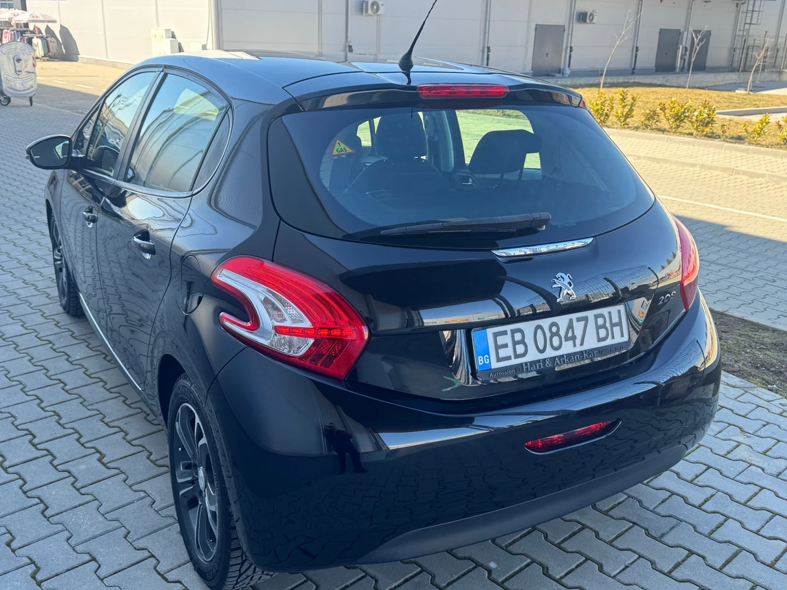 Peugeot 208 1.4i ГАЗ/ЛИЗИНГ - изображение 4