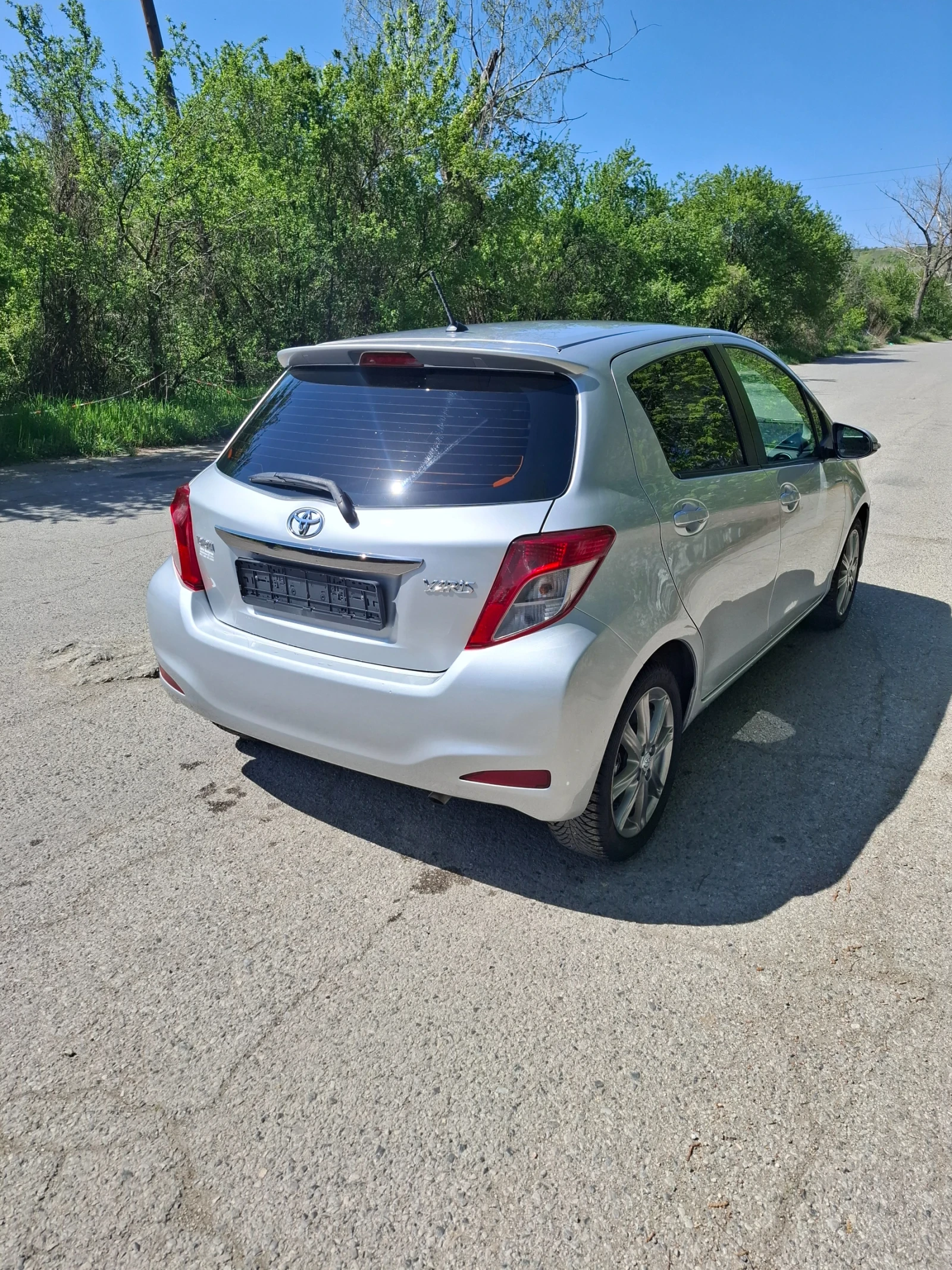 Toyota Yaris 1.3 VVTI - изображение 5