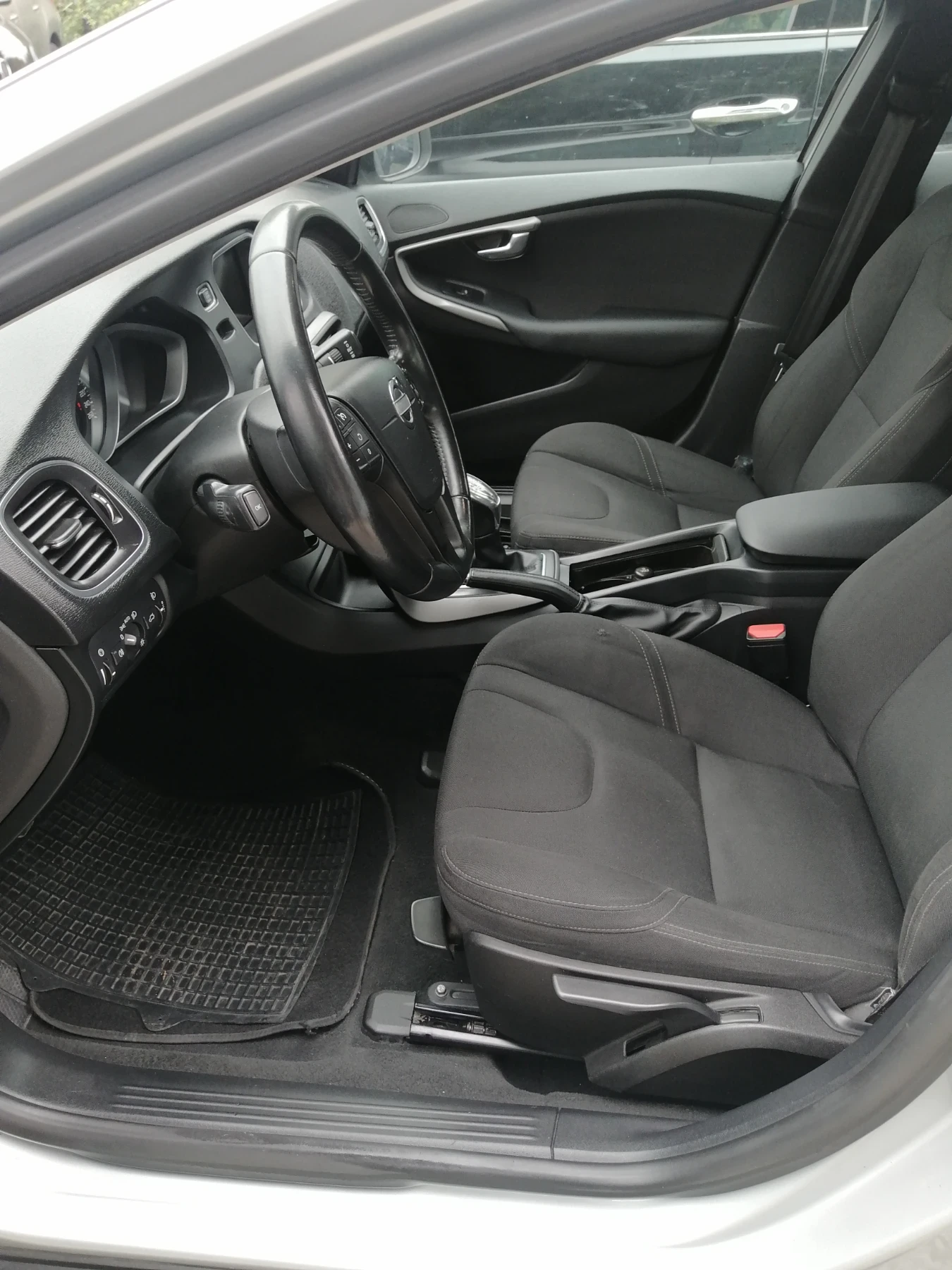 Volvo V40 Cross Country 1.6 - изображение 7