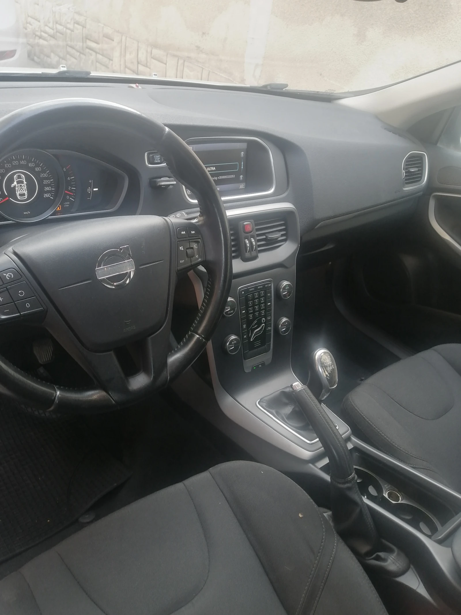 Volvo V40 Cross Country 1.6 - изображение 5