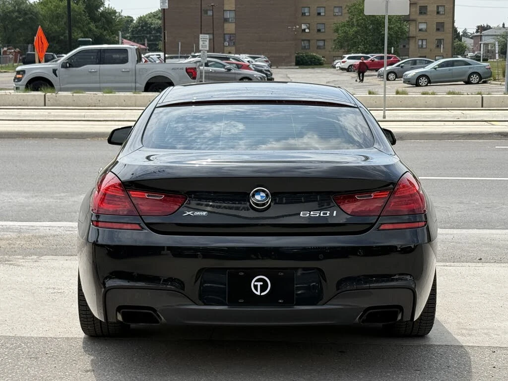 BMW 650 * АВТО КРЕДИТ* ЦЕНА ДО БГ * Сервизна история *  - изображение 5