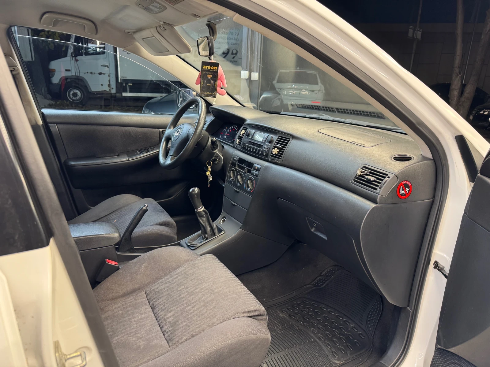 Toyota Corolla  - изображение 4