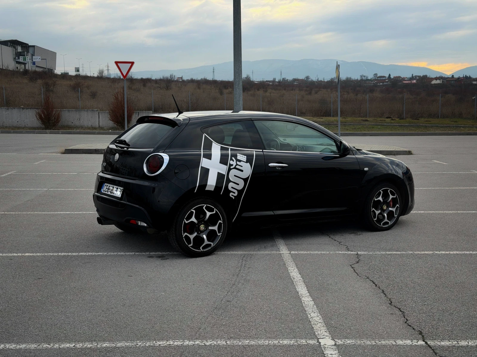 Alfa Romeo MiTo 1.4T 155к.с. / Кожа / QV / BOSE - изображение 4