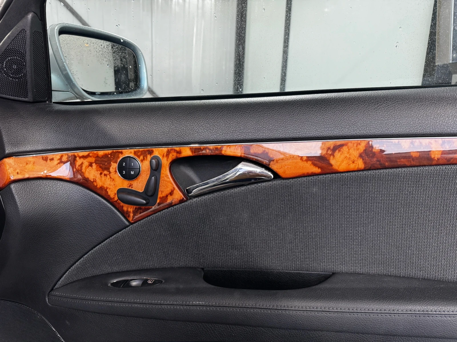 Mercedes-Benz E 320 4 matic Airmatic, снимка 10 - Автомобили и джипове - 53740919