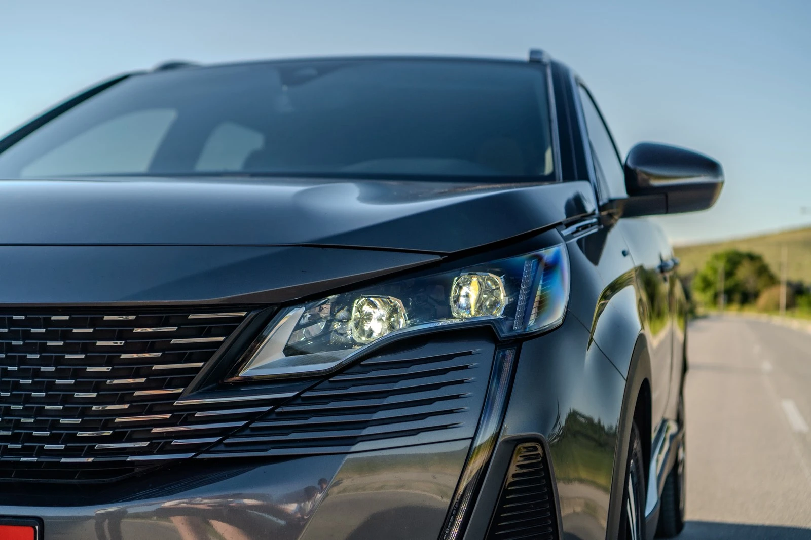 Peugeot 3008 GT* MATRIX* DISTRONIC, снимка 3 - Автомобили и джипове - 53823352
