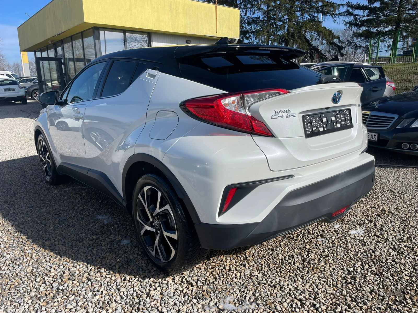 Toyota C-HR /ГАРАНЦИЯ, снимка 2 - Автомобили и джипове - 54158113