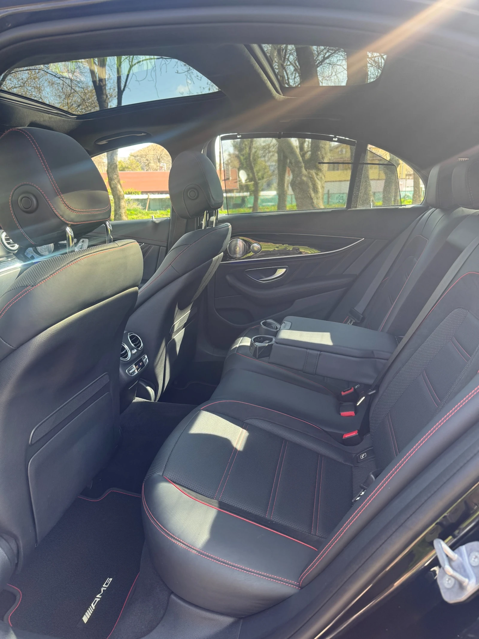 Mercedes-Benz E 43 AMG, снимка 10 - Автомобили и джипове - 54553951