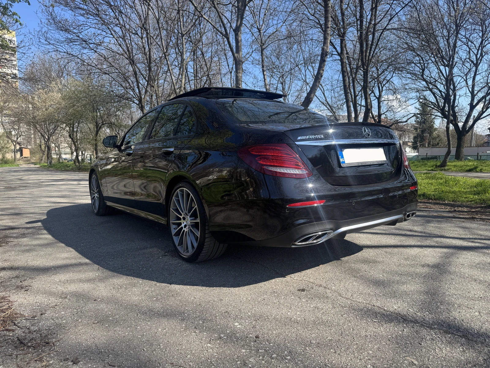 Mercedes-Benz E 43 AMG, снимка 4 - Автомобили и джипове - 54553951