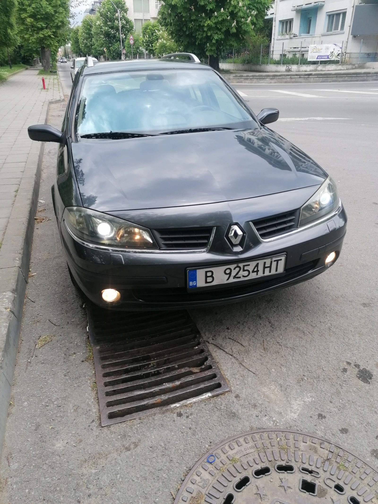 Renault Laguna, снимка 12 - Автомобили и джипове - 54555679