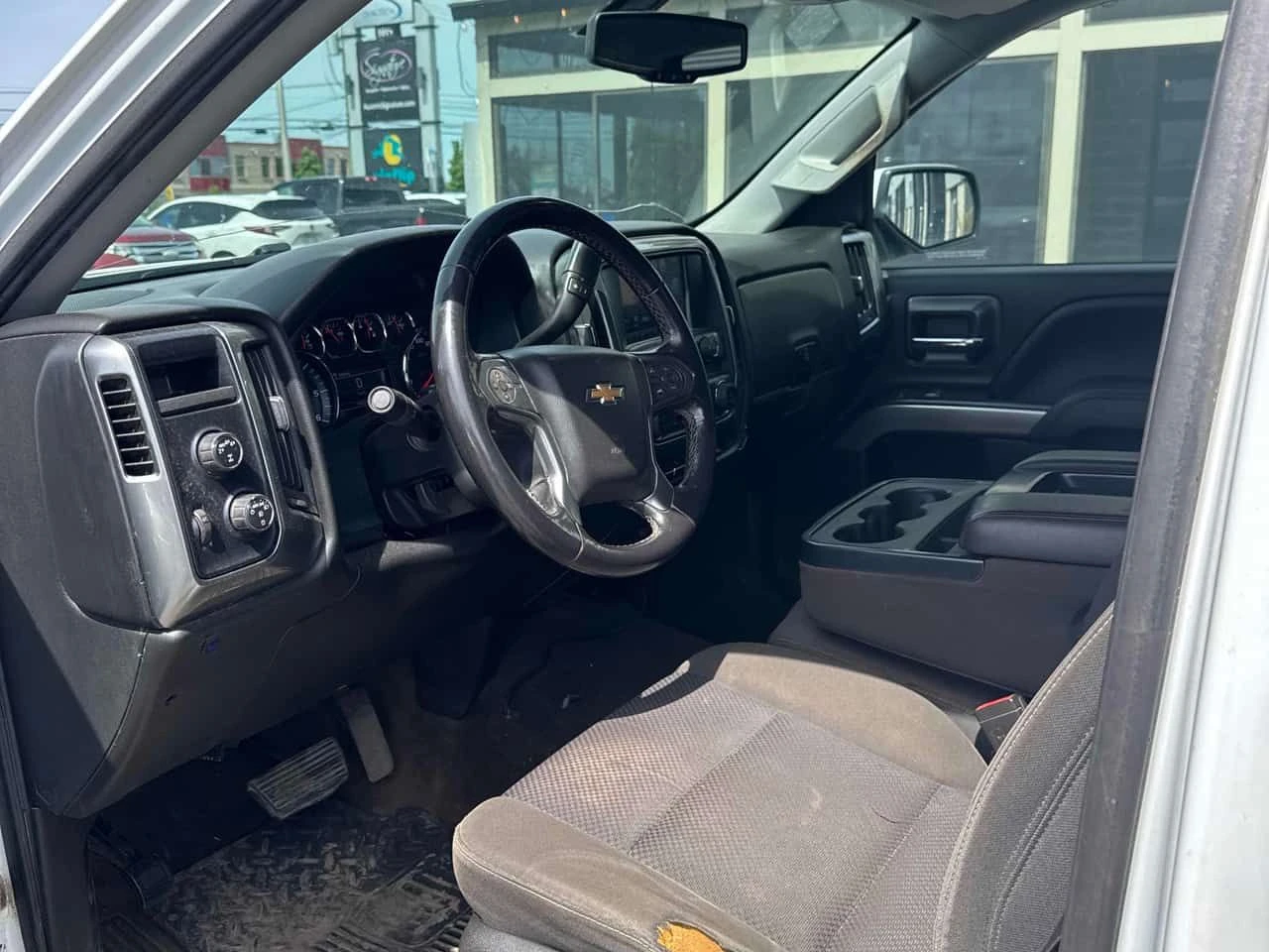 Chevrolet Silverado * LT * CARFAX * KEYLESS * АВТОКРЕДИТ, снимка 5 - Автомобили и джипове - 54755538