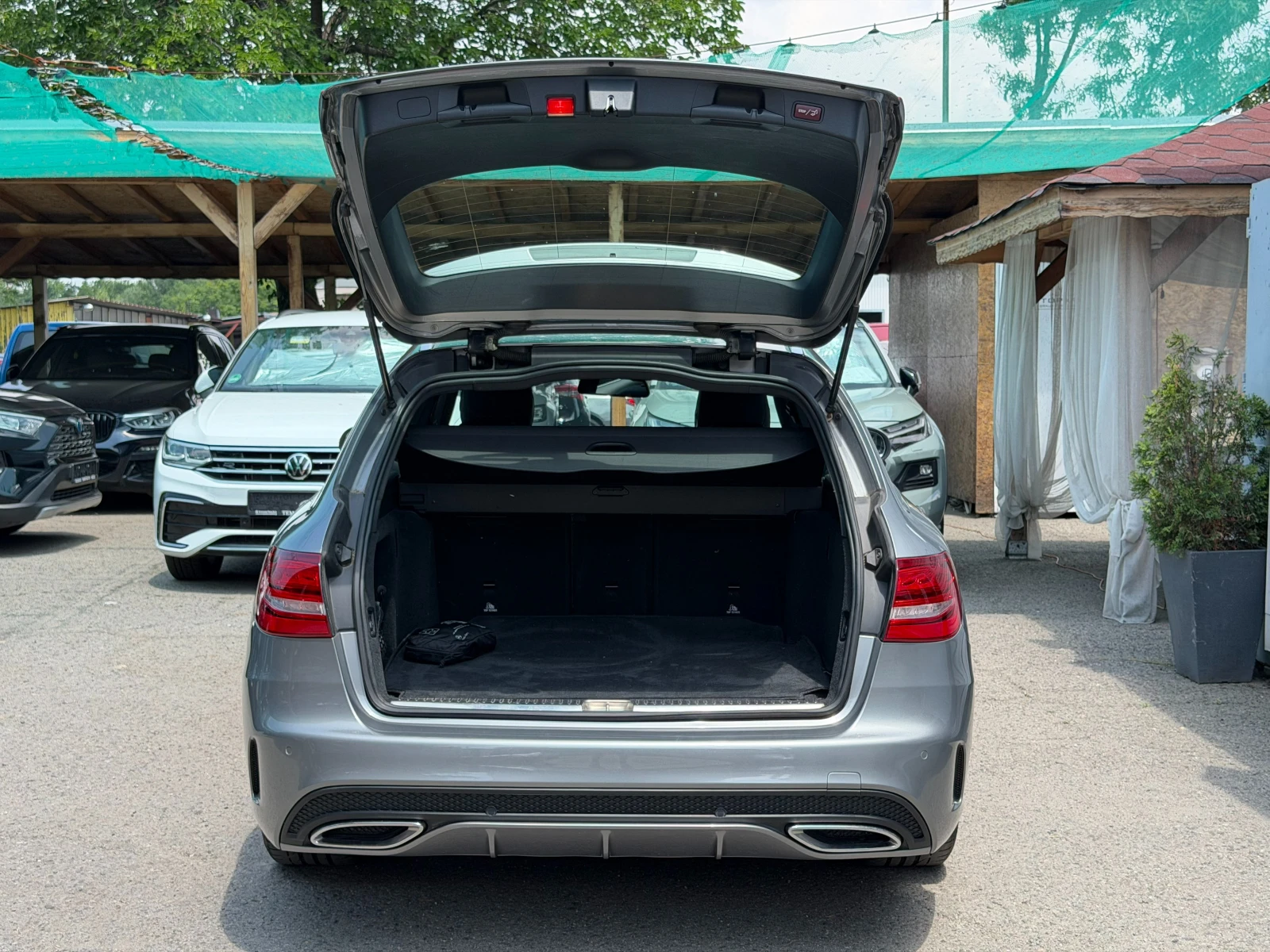 Mercedes-Benz C 250 D* AMG* СЕРВИЗНА КНИЖКА С ПЪЛНА ИСТОРИЯ , снимка 6 - Автомобили и джипове - 55218158