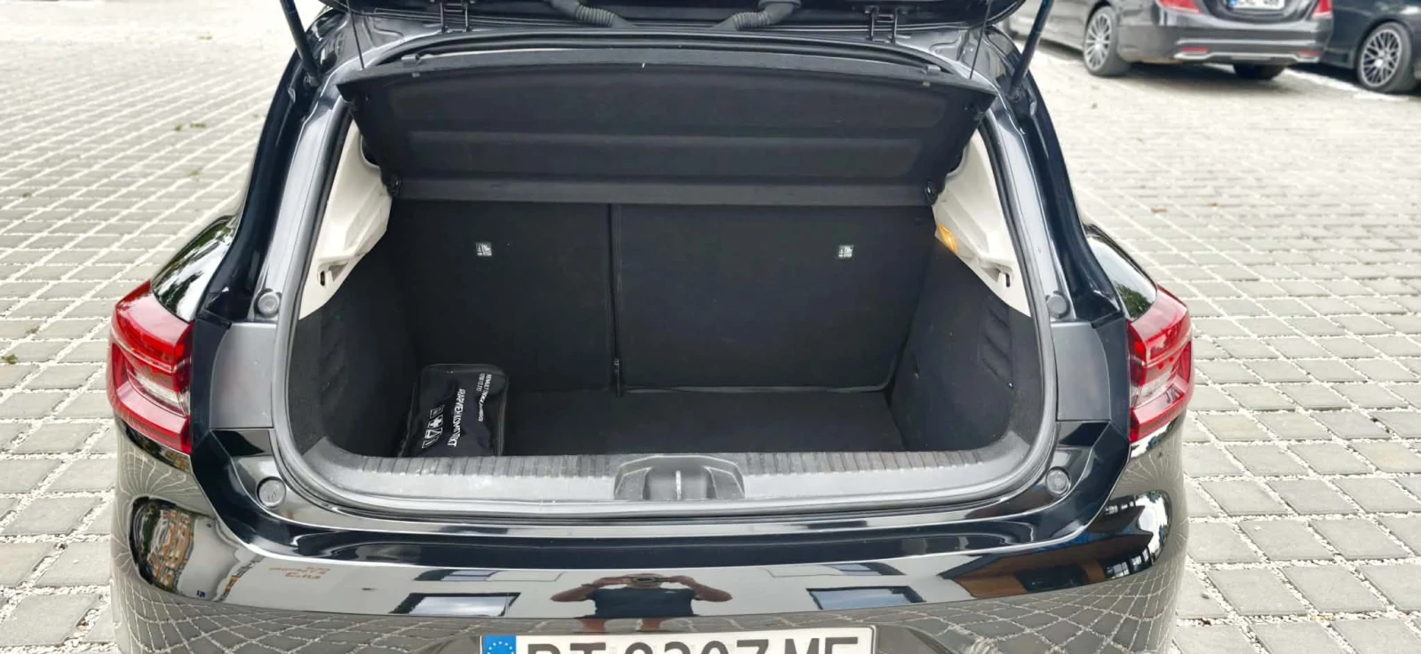 Renault Clio 1.0 tCe, снимка 14 - Автомобили и джипове - 55403984
