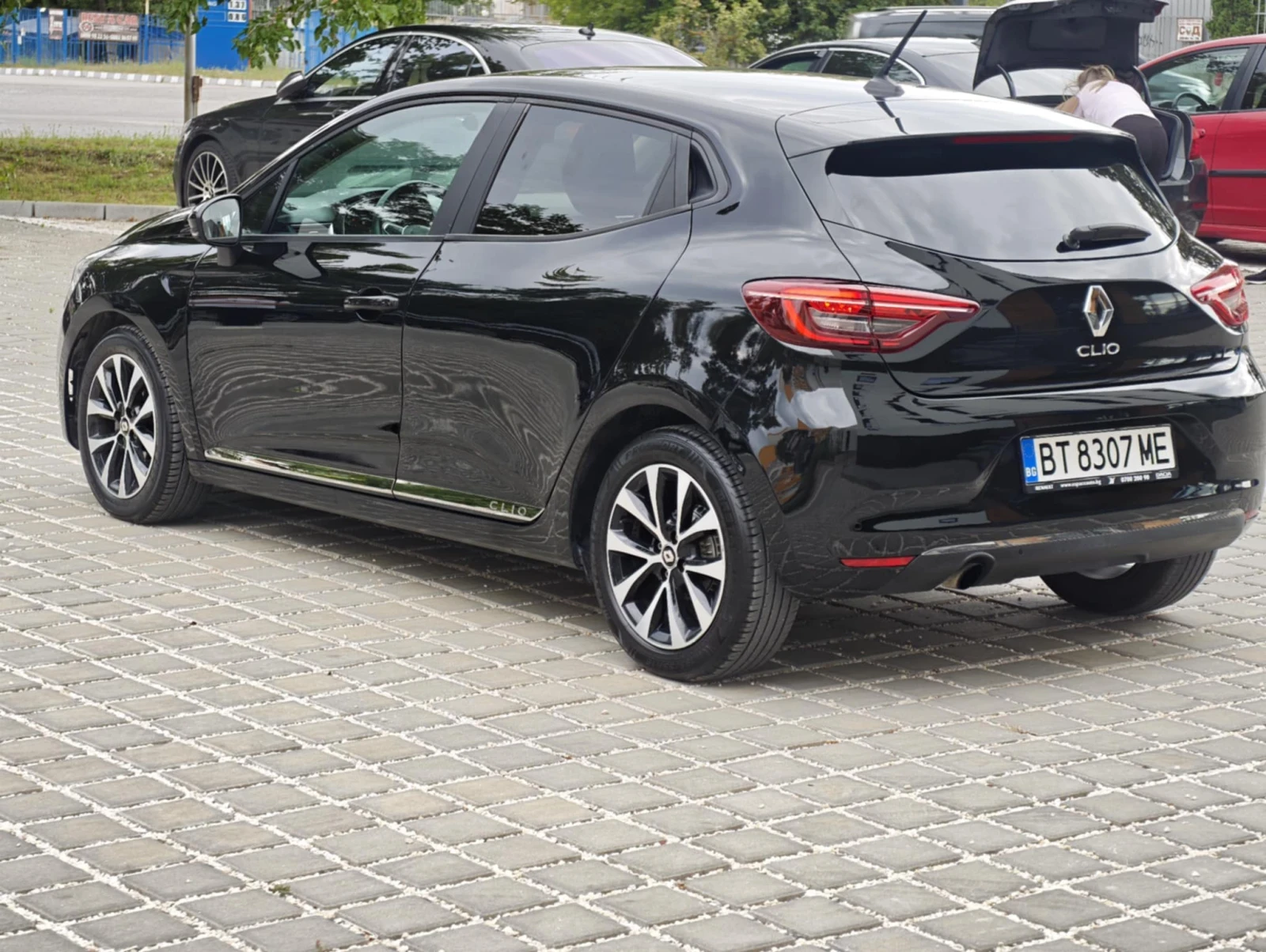 Renault Clio 1.0 tCe, снимка 8 - Автомобили и джипове - 55403984