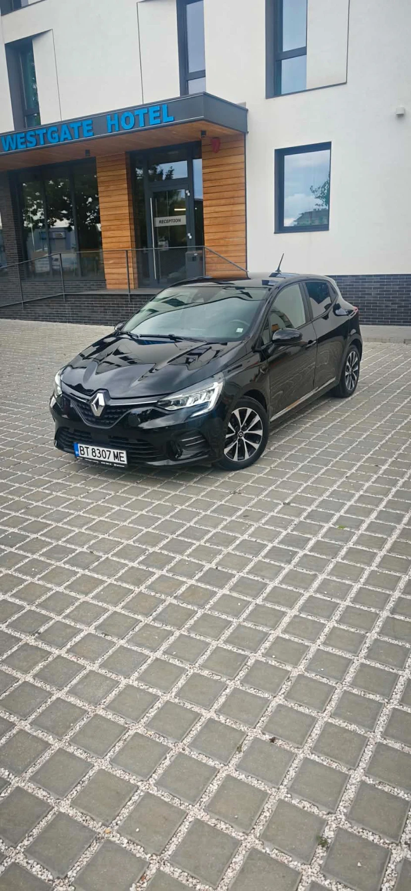 Renault Clio 1.0 tCe, снимка 17 - Автомобили и джипове - 55403984