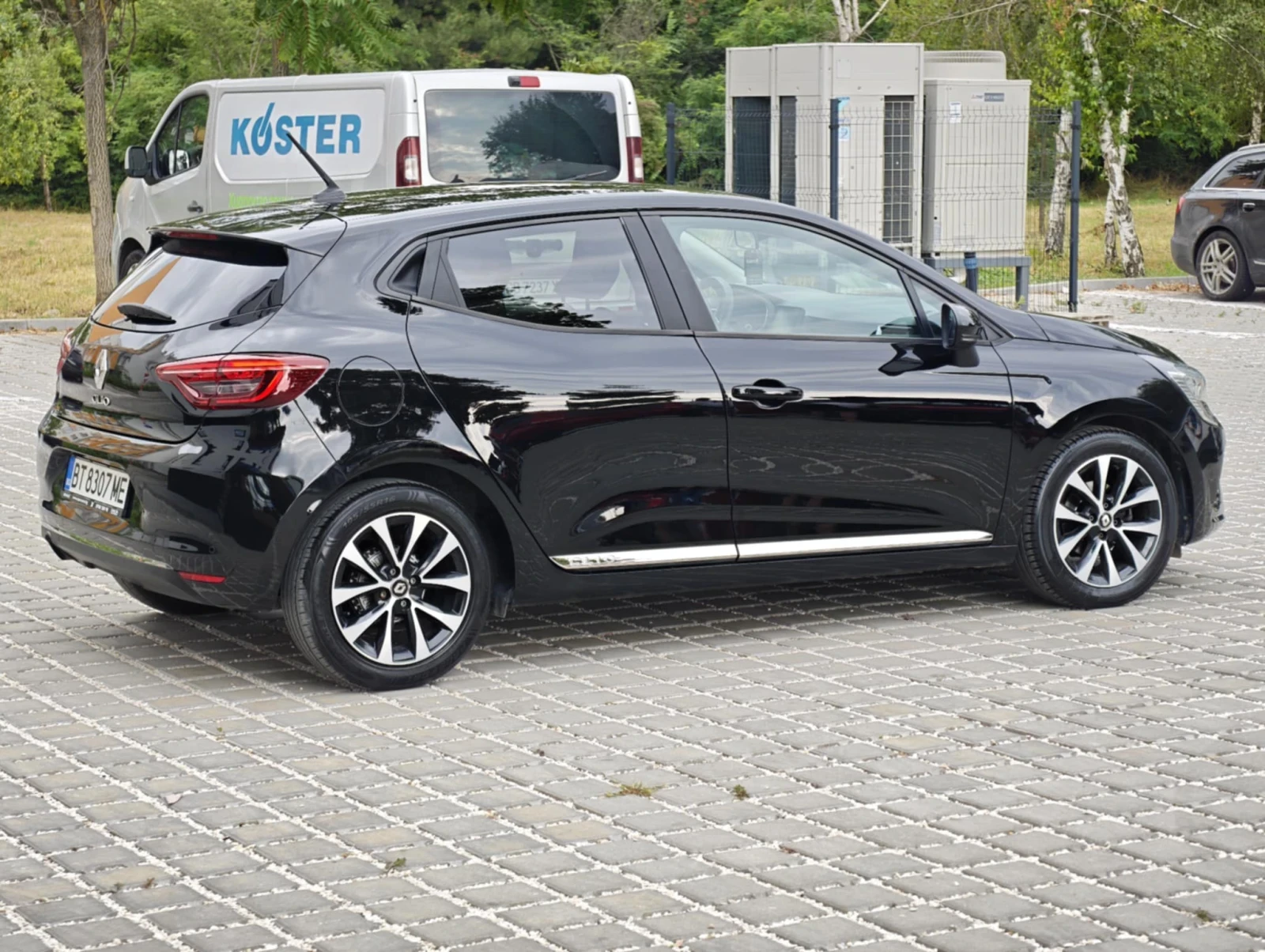 Renault Clio 1.0 tCe, снимка 6 - Автомобили и джипове - 55403984