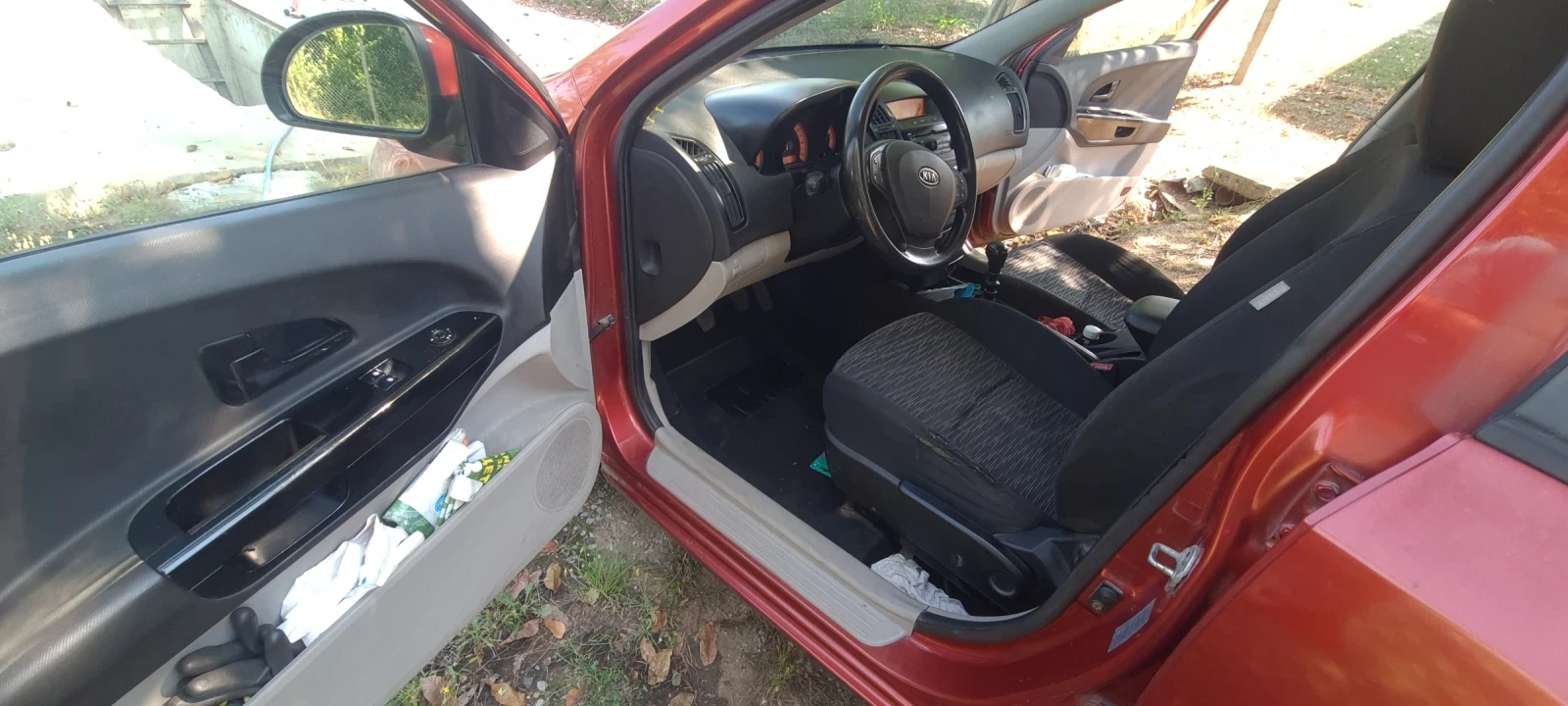 Kia Ceed 1.6 Crdi 115k.c., снимка 7 - Автомобили и джипове - 56159125