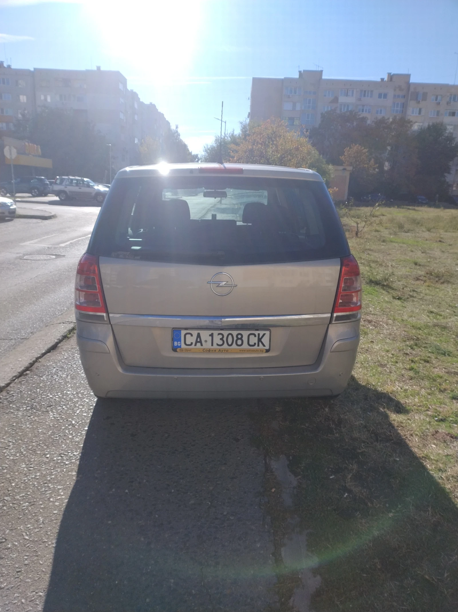 Opel Zafira, снимка 4 - Автомобили и джипове - 56627384