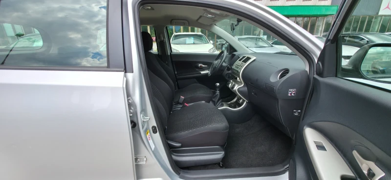 Toyota Urban Cruiser 1.4 D4D 4x4 90k.c ITALIA, снимка 13 - Автомобили и джипове - 50398710