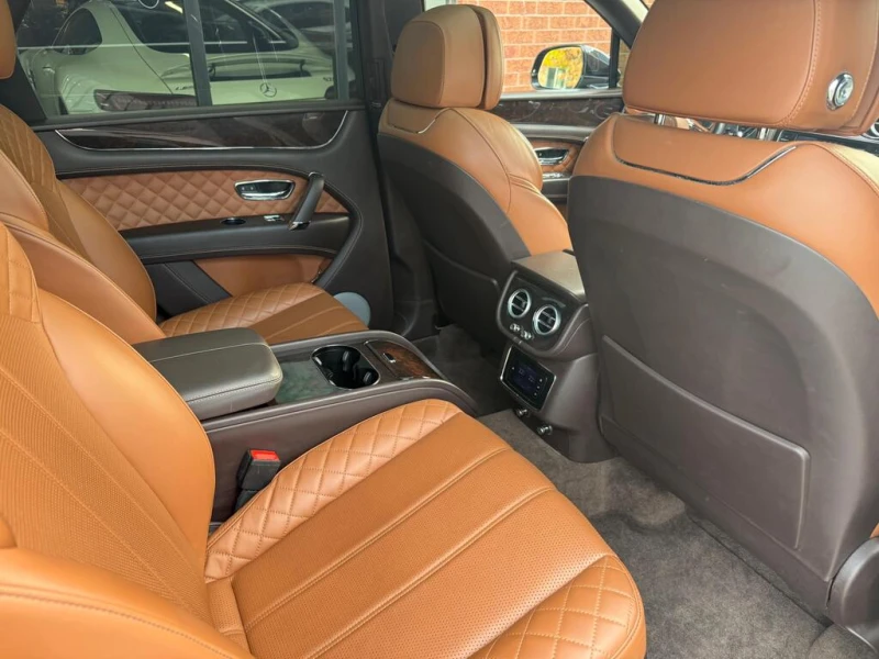 Bentley Bentayga W12/AWD/* АВТОКРЕДИТ, снимка 11 - Автомобили и джипове - 52836061