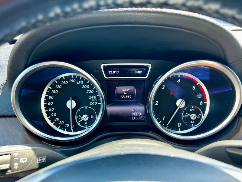 Mercedes-Benz GL 350 AMG Line, снимка 9 - Автомобили и джипове - 53085833