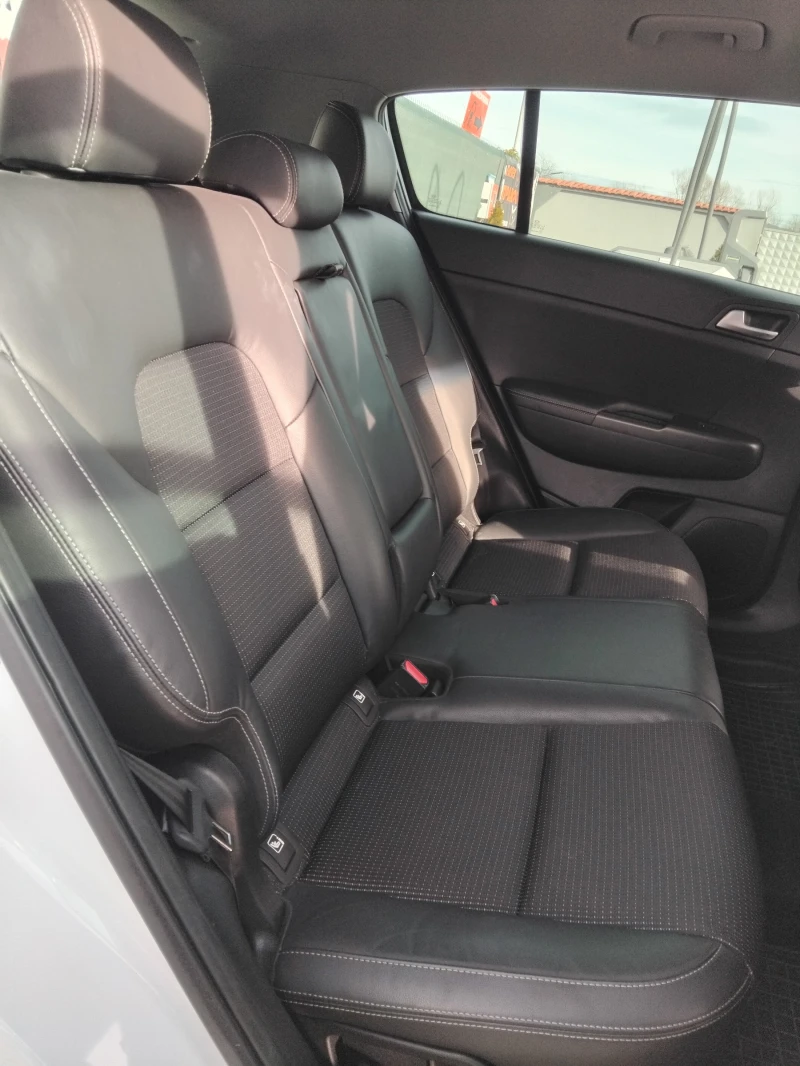 Kia Sportage, снимка 5 - Автомобили и джипове - 53509110