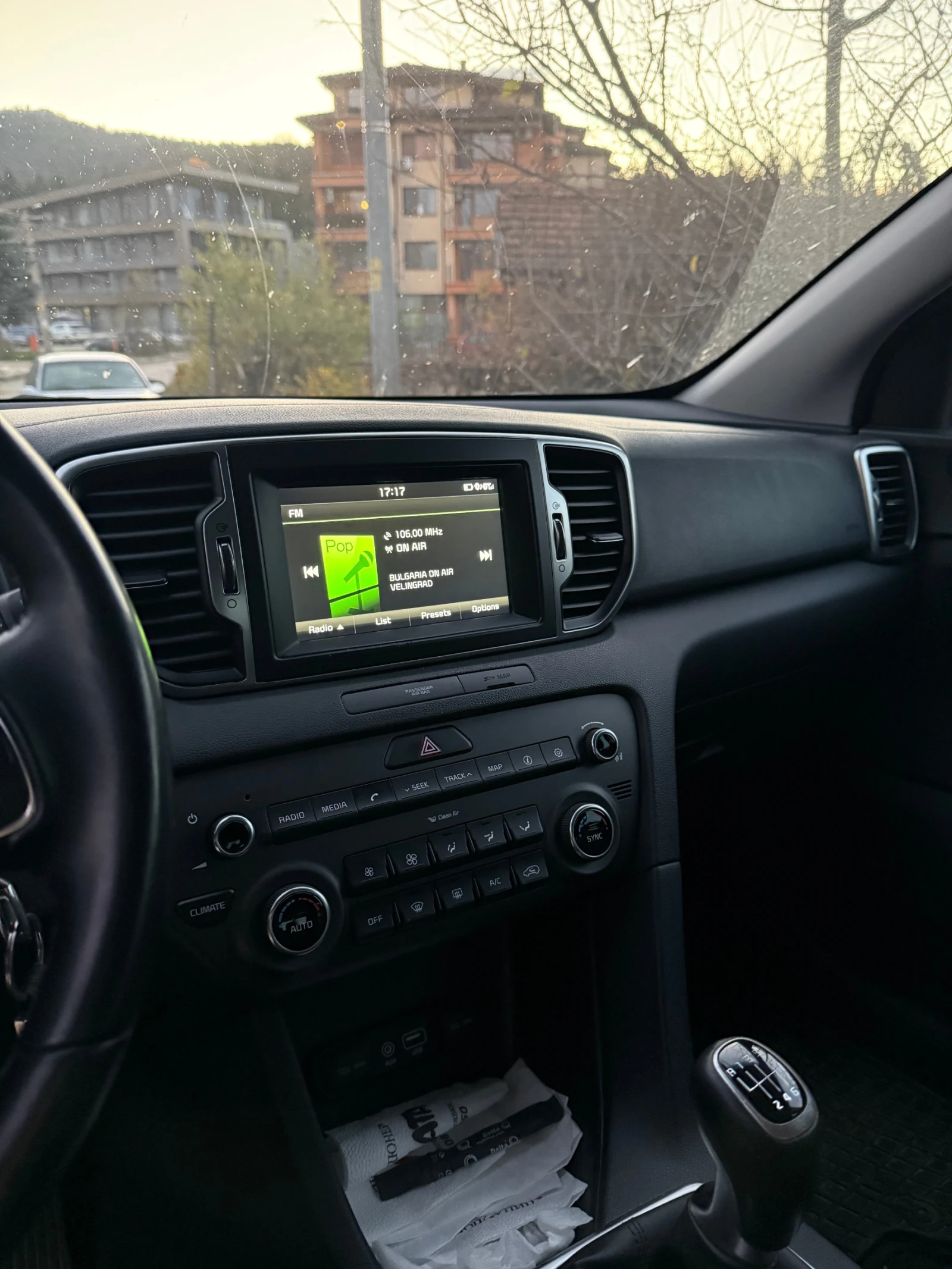 Kia Sportage, снимка 11 - Автомобили и джипове - 54359613