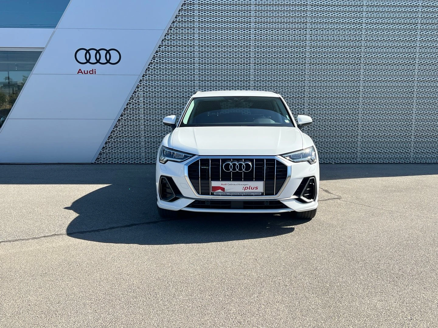 Audi Q3 S line 40 TDI quattro - изображение 2