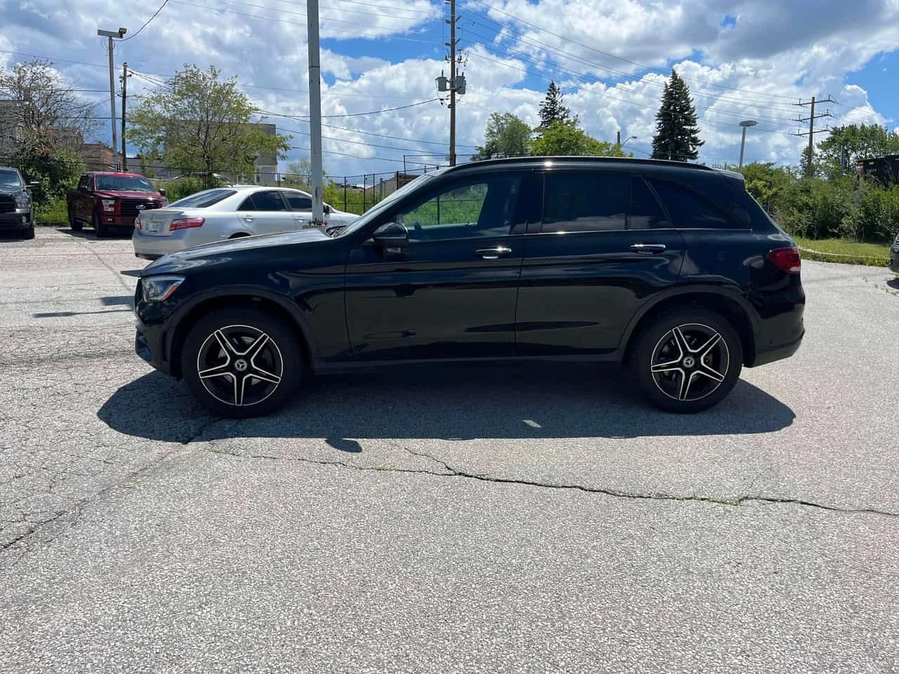 Mercedes-Benz GLC 300 ПОДГРЕВИ * ПАНО * KEYLESS * АВТОКРЕДИТ, снимка 2 - Автомобили и джипове - 54976612