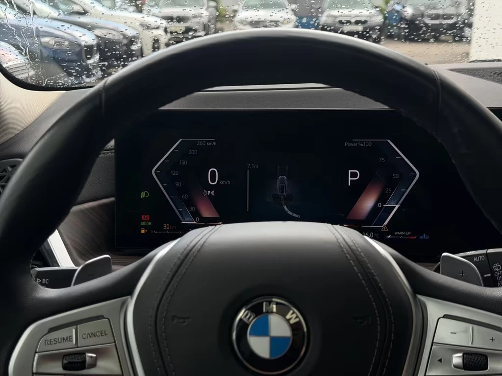 BMW X7 xDrive40d/352HP/FACELIFT/CRYSTAL/PANO/360/HUD/528q, снимка 9 - Автомобили и джипове - 55402904