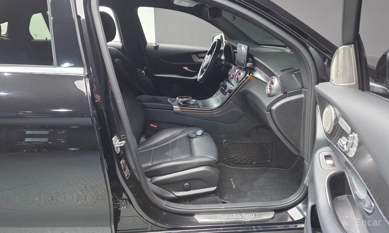 Mercedes-Benz GLC 300 FULL* 63* PACK* BURMESTER* , снимка 13 - Автомобили и джипове - 55820945