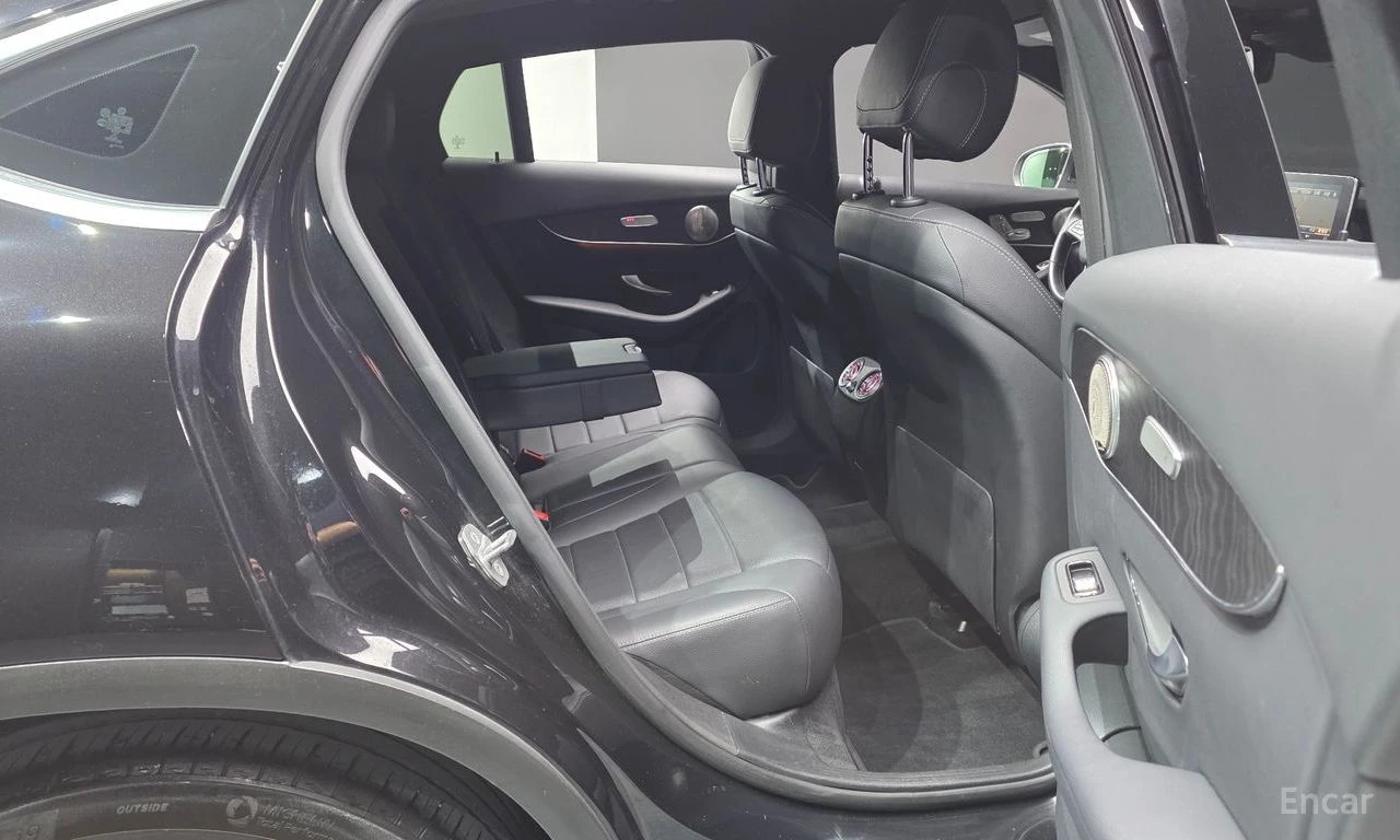 Mercedes-Benz GLC 300 FULL* 63* PACK* BURMESTER* , снимка 15 - Автомобили и джипове - 55820945