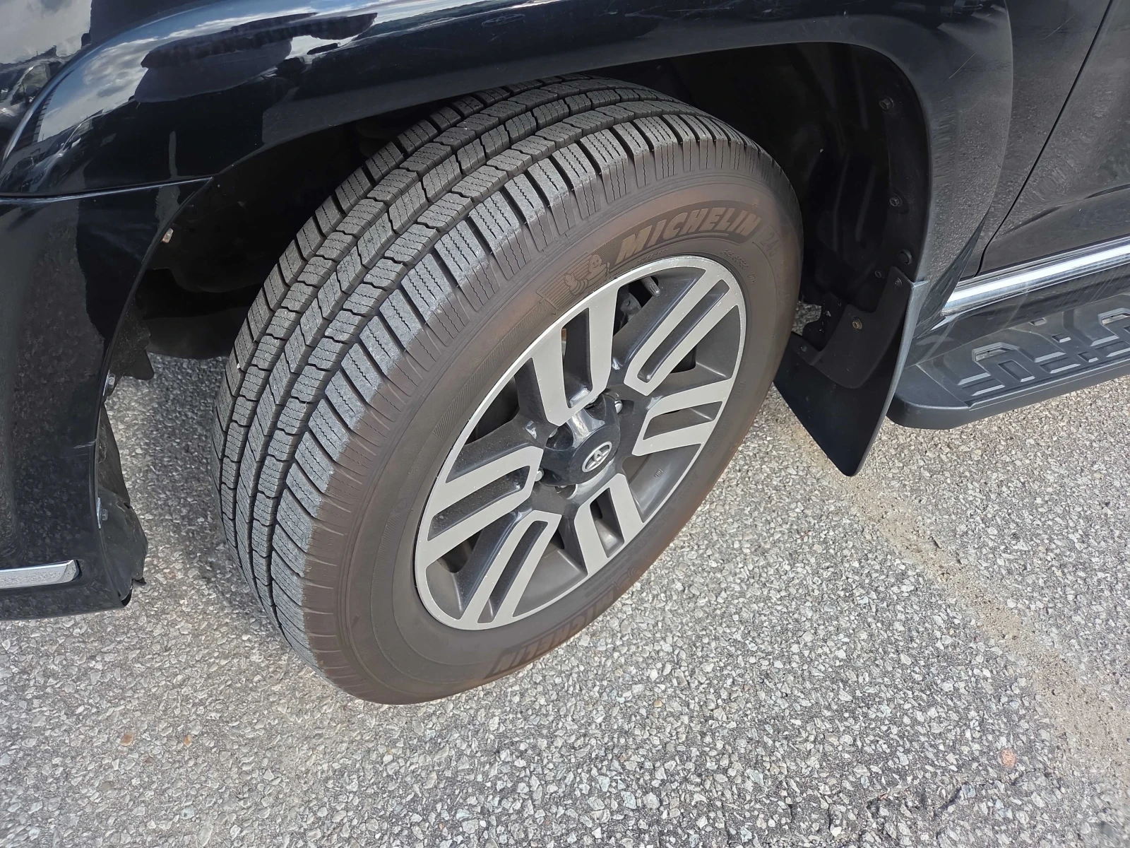 Toyota 4runner * 4WD * CARFAX * ОПЦИЯ ЗА ФИНАНСИРАНЕ , снимка 7 - Автомобили и джипове - 55989072