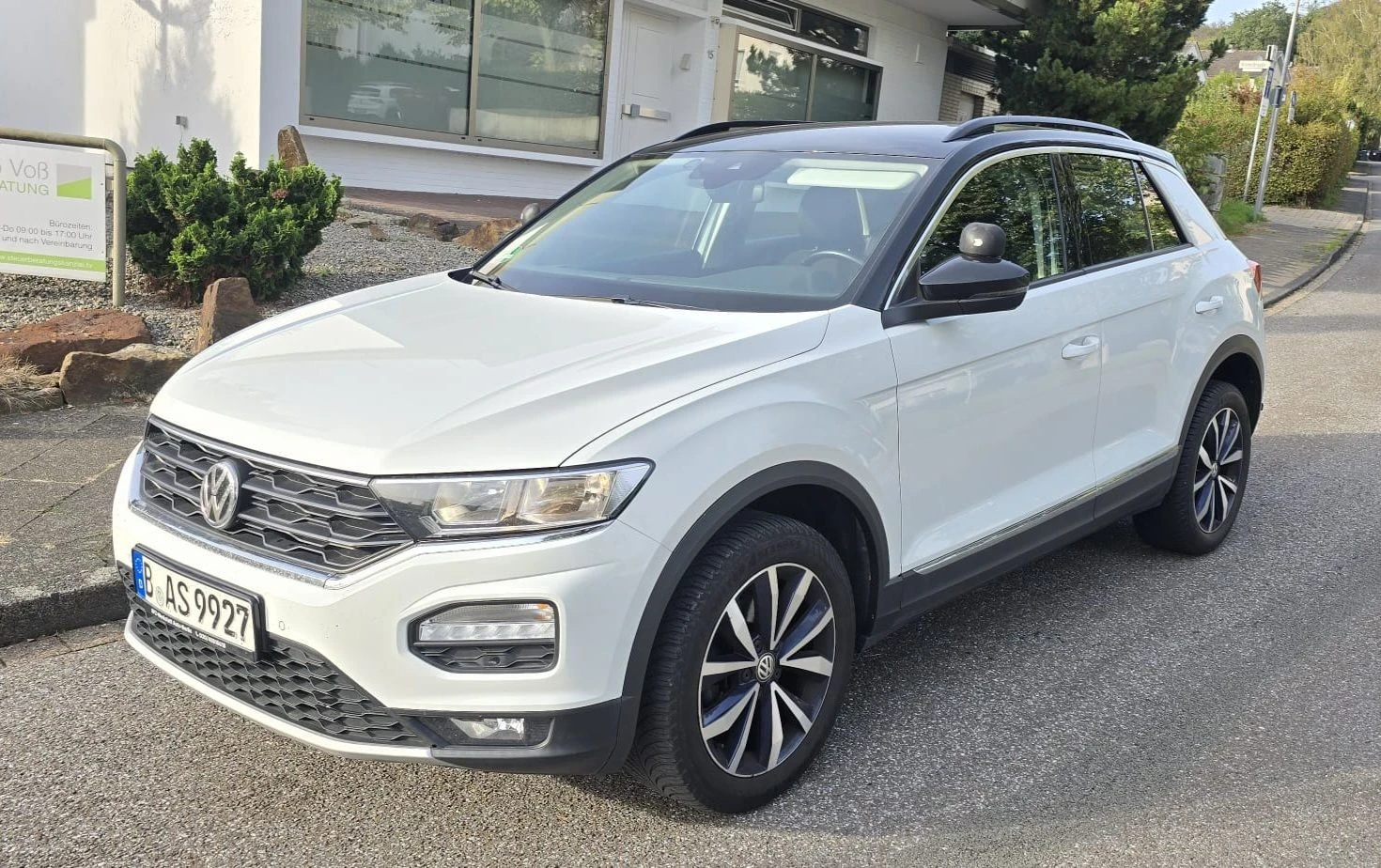 VW T-Roc 1.6TDI   Учебен, снимка 4 - Автомобили и джипове - 56705323