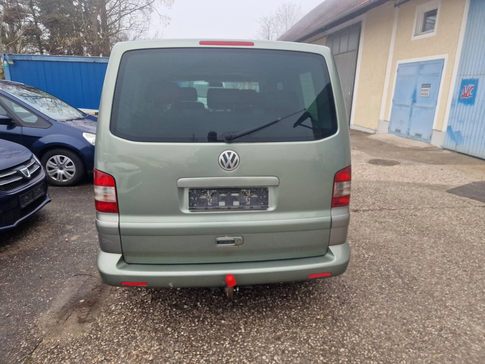 VW Multivan 2.5TDi - изображение 9